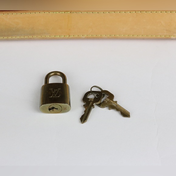 Louis Vuitton Alma MM Monogram Canvas Leather Satchel - Picture 4 of 15